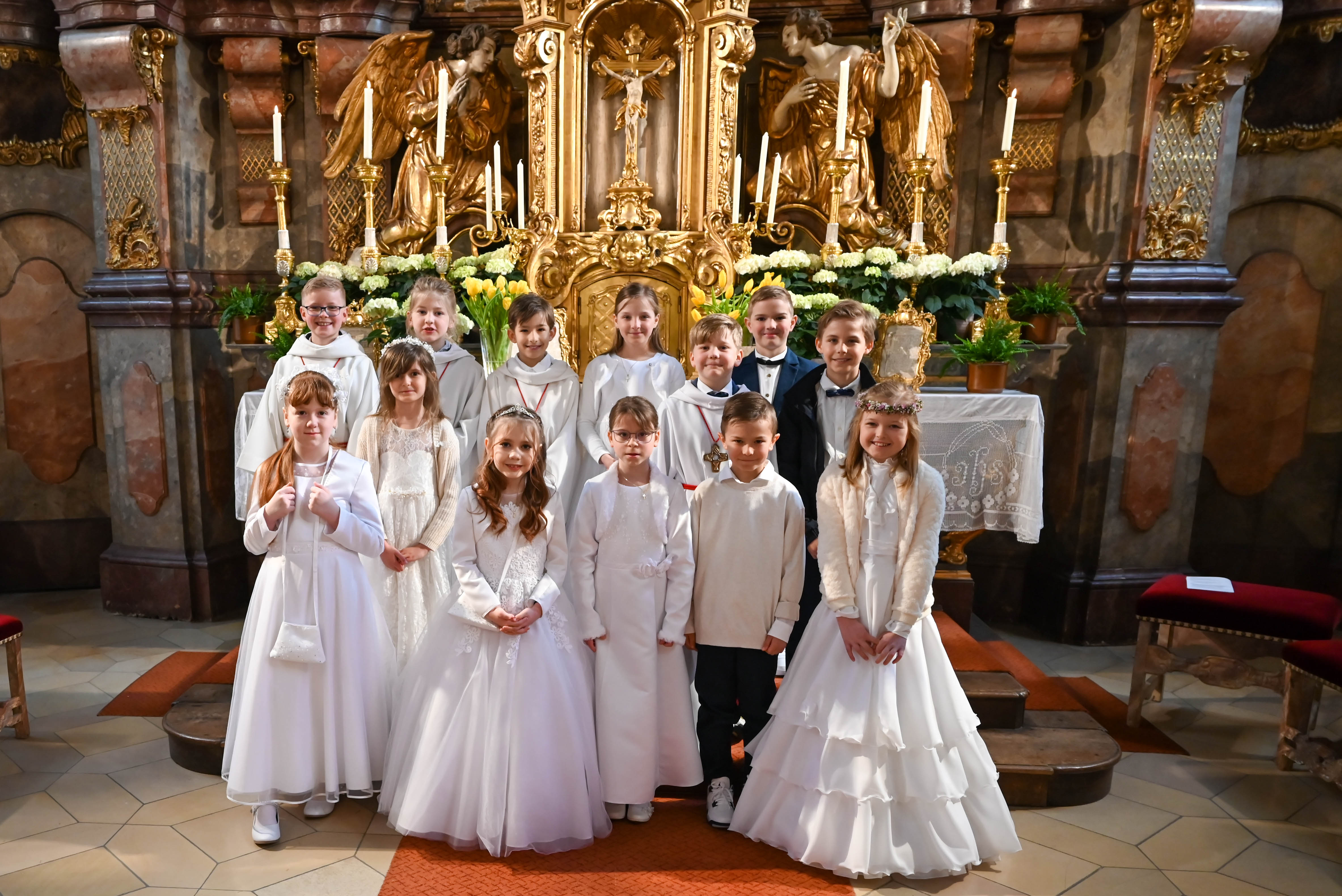 Erstkommunionfeiern Pfarreiengemeinschaft Neuburg Kirche St