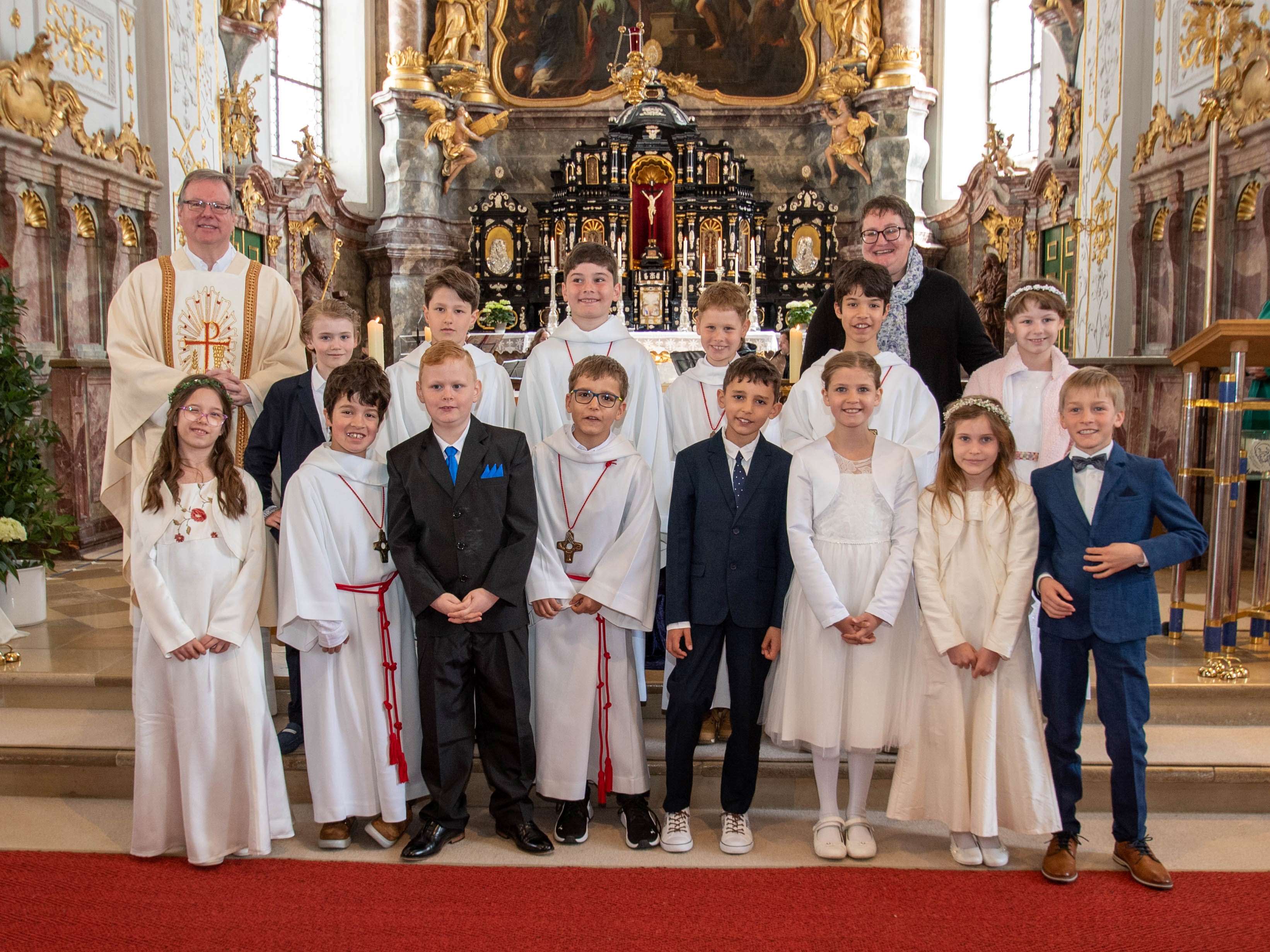 Erstkommunionfeiern Pfarreiengemeinschaft Neuburg Kirche St