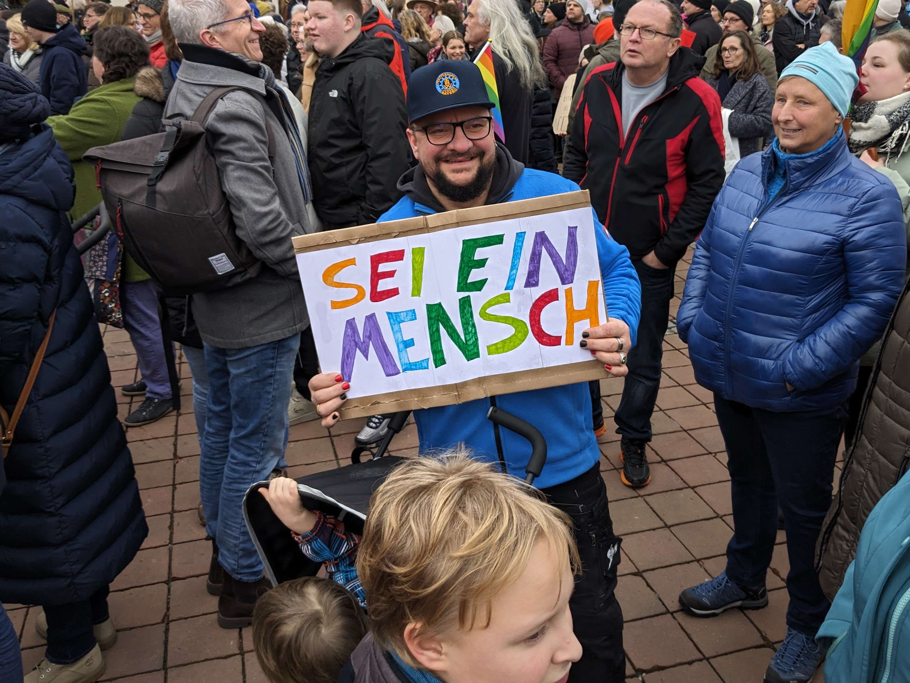 Aufstehen für Demokratie und Vielfalt Pfarreiengemeinschaft Neuburg