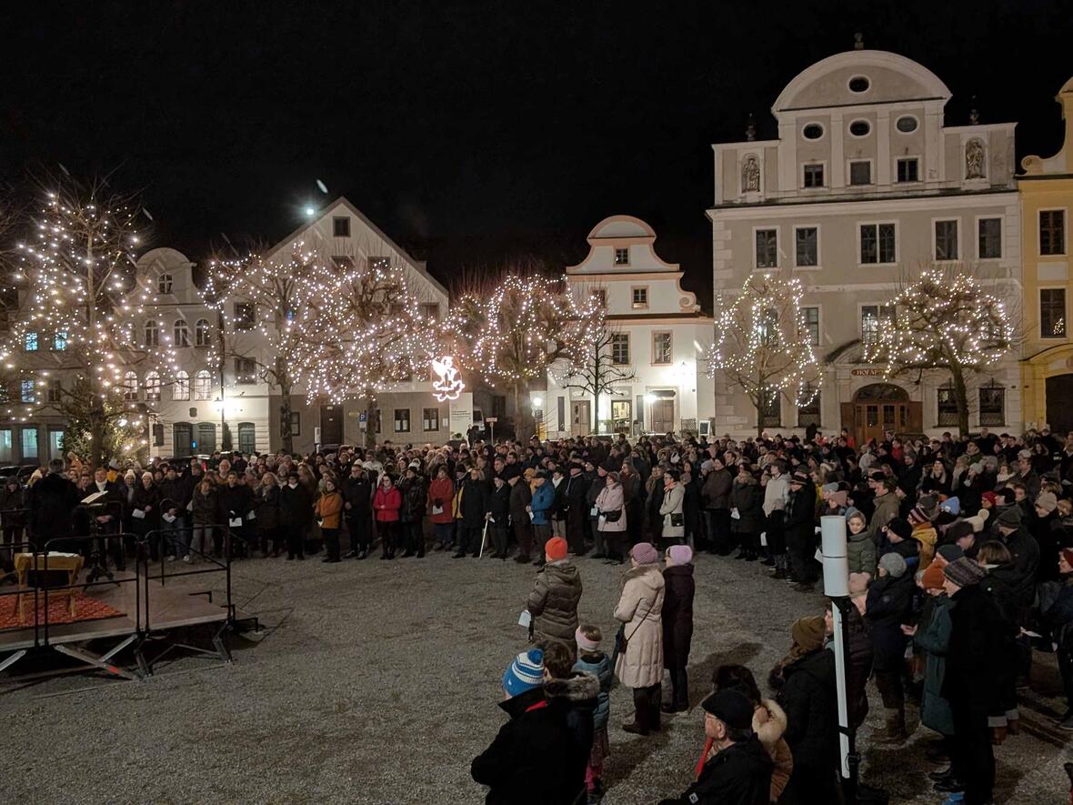 Ökumenische Feier auf dem Karlsplatz